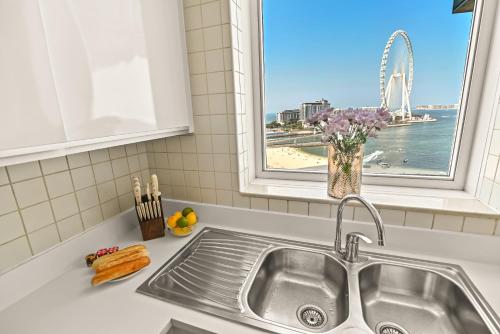 Private Beachfront in JBR sleeps up to 7 - image 5