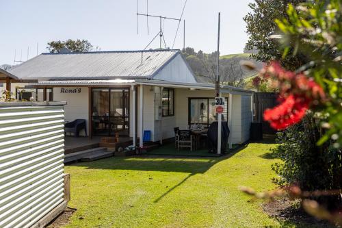 外部景觀, Ronas - Whiritoa Beach Bach in 旺阿馬塔