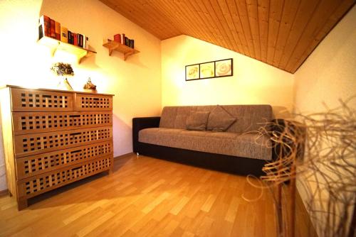 4 Personen Ferienwohnung im Wald mit Kamin 84m² 3 Zimmer - image 3