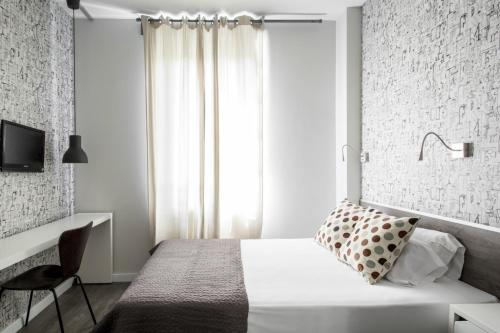 Residencia Universitaria Resa Roberto de Nobili in Sant Cugat del Valles