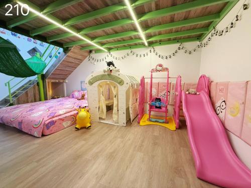 Ho-Li Safety Parent-Child Inn in Quận Houli