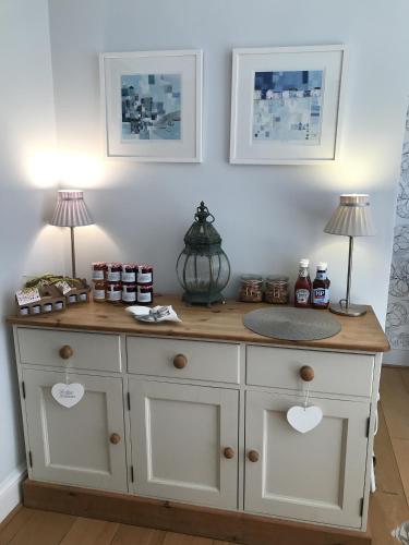 The Glastonbury Townhouse - image 17