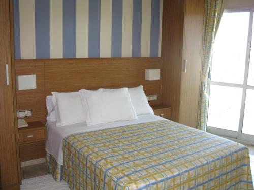 Double or Twin Room image 4