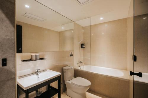 room detail thumbnail 2