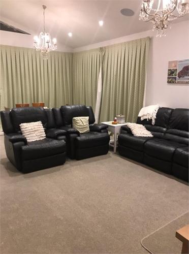 Modern Holiday Home with Stunning Lake Views, Lake Kaniere, West Coast in Kokatahi