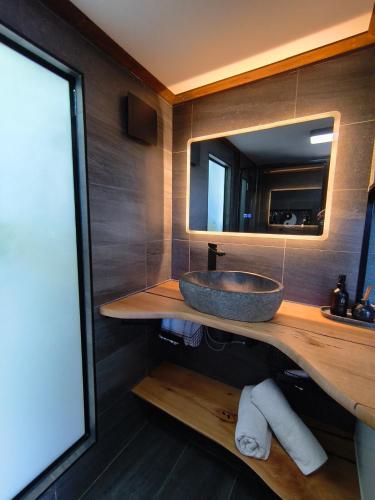 Badkamer, Tiny House Experience in Phillip Island