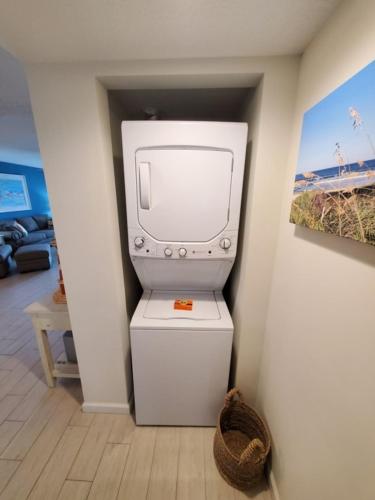 Summerhouse 104- Direct Oceanfront condo - image 3