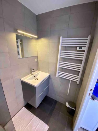 Studio, piscine, Saint-Laurent-du-Var (foto 11)