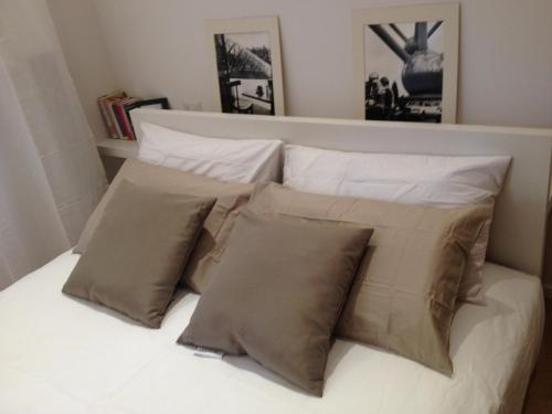 White Apartment in San Giovanni, Rome (photo 9)