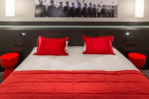 Martins Red Martins Red is perfectly located for both business and leisure guests in Tubize. The property features a wide range of facilities to make your stay a pleasant experience. Service-minded staff will we