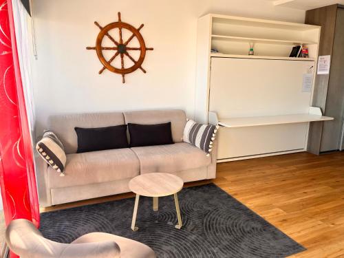 Heliotel Marine Studio avec balcon au 4eme étage à 200m de la mer