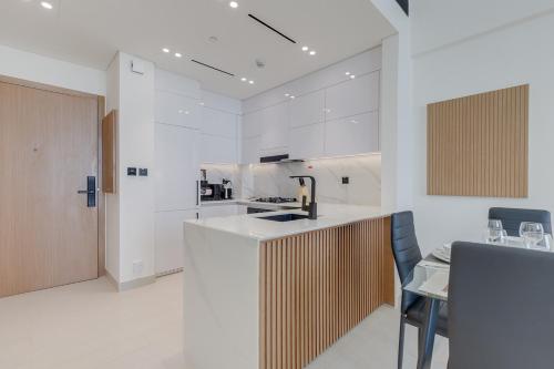 Allsopp & Allsopp -1-Bedroom Apartment in Binghatti House JVC - image 11