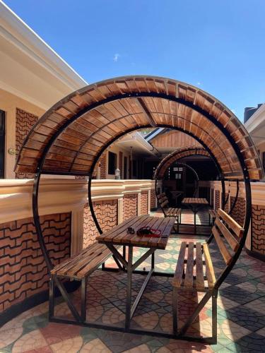 Iekārtas, Mawimbi Jiko Hotel in Ziwani
