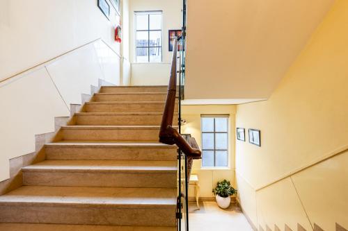 Hotel Picasso Prive - Naraina Vihar Metro Station – Delhi, NY