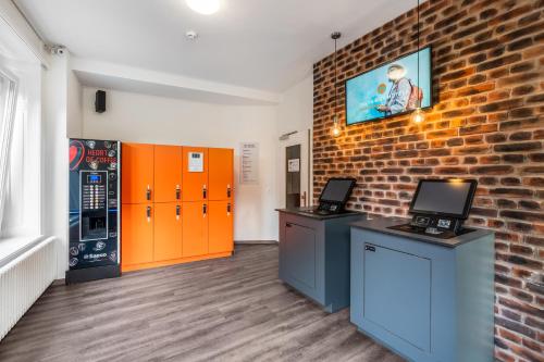 Exterior view, easyHotel Zurich West in Zürich