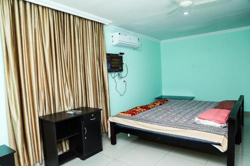 Ponnus Residency Attingal