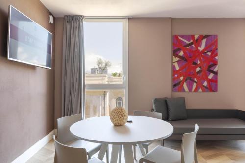 B&B Hotel Genova City Center Room Type - Suite