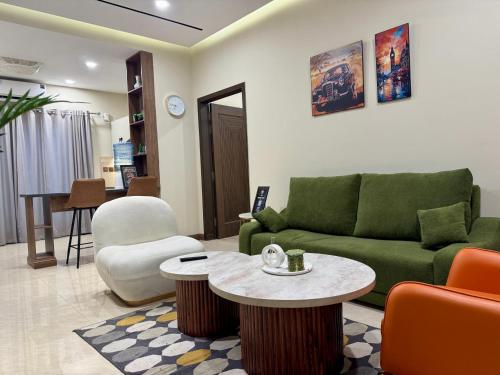 Zeta Luxe Residences by DWT Apartments - image 3