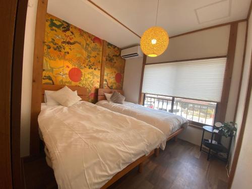 Takara Entire Japanese house with a view of the shrine