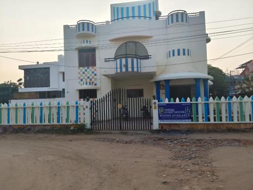 Pandiyan guest house