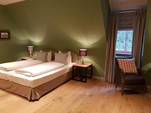 Gut Altholz Landhotel und Restaurant Hutter 11.5km von Buchhofen entfernt