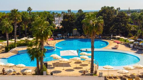 Swimming pool, Riva Marina Resort - CDSHotels in Carovigno
