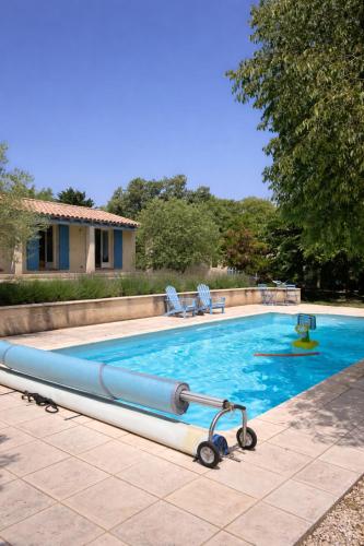 Peldbaseins, Grande maison avec piscine de 12 pers en Ardèche (Grande maison avec piscine de 12 pers en Ardeche) in Salazac