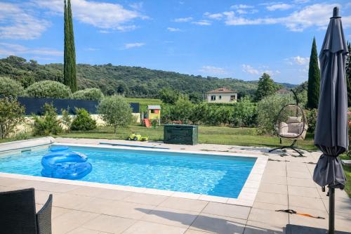 Peldbaseins, Maison 6 pers avec piscine proche des Cascades du Sautadet in La Roque-sur-Ceze