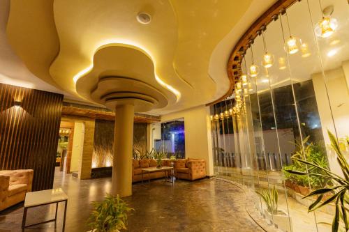 Shared lounge/TV area, Hotel Seagull in Digha