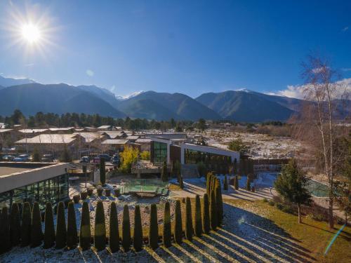 Apartment with an amazing view - near Bansko – khách sạn tại Betolovoto