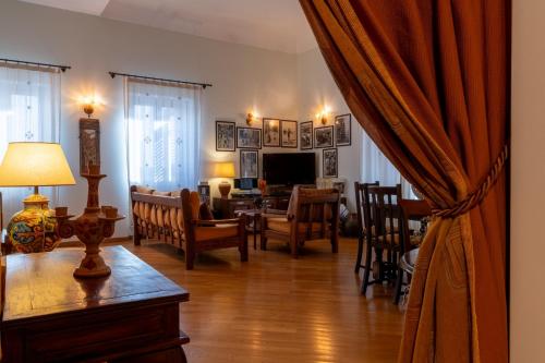 GuestHost - Casa Giacomo in central Palermo