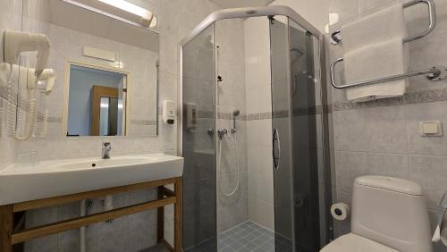 Barclay Hotel - image 7