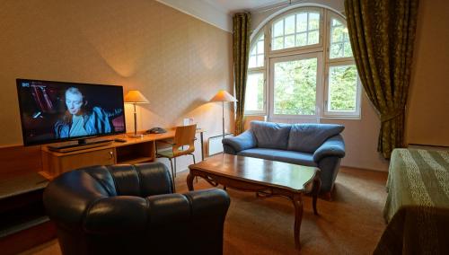 Barclay Hotel - image 13