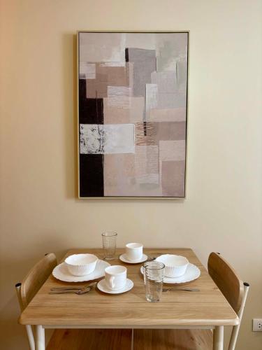 KBrothers - Chic Studio in the Heart of it All! 5