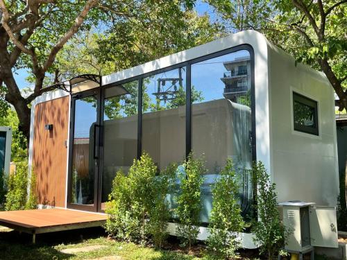 Exterior view, NeOtel Apartments in Nai Harn Beach