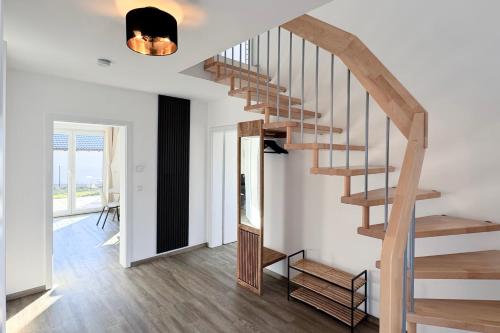 Ieeja, Modernes 118qm Haus für Ferien und Arbeit (Modernes 118qm Haus fur Ferien und Arbeit) in Remchingen