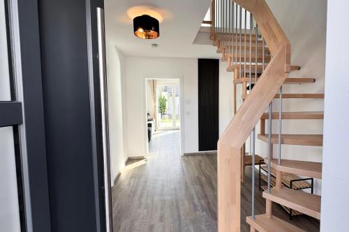 Ieeja, Modernes 118qm Haus für Ferien und Arbeit (Modernes 118qm Haus fur Ferien und Arbeit) in Remchingen