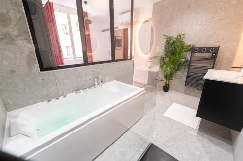 Nice Centre - Loft - Balneo 1 in Nice