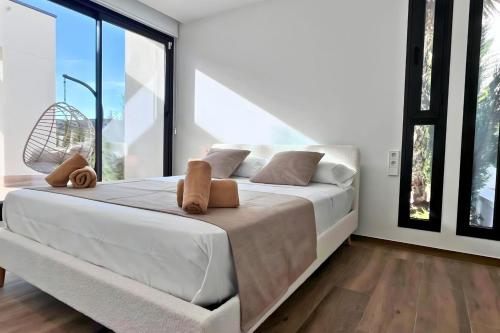 3-bedroom villa with private pool at Font del Llop golf course in La Capitana