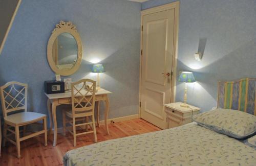 room detail thumbnail 1