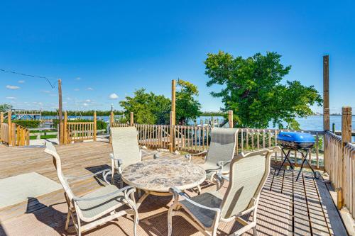 Little Gasparilla Home: Walk to Beaches! in Placida