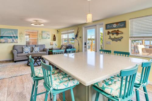 Little Gasparilla Home: Walk to Beaches! in Placida