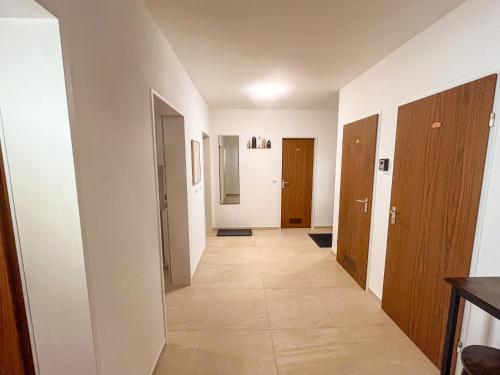 C4S - COME4STAY - Toging - InnStay - 3 Zi Apartment in Toging - 7Personen - Kuche - Badezimmer - Bal in Erharting