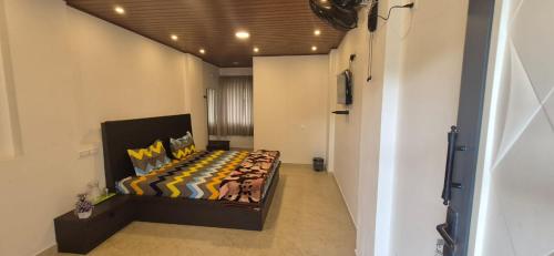 IndivaStays - Sixface Park in Sholur