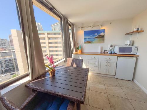 Hawaiian Monarch 1604 condo - image 13