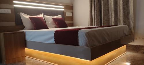 Thendral Stay Marayoor - image 3