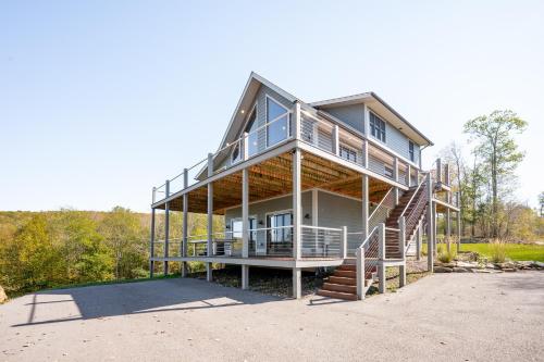 Treetops by Railey Vacations in Oakland (MD)