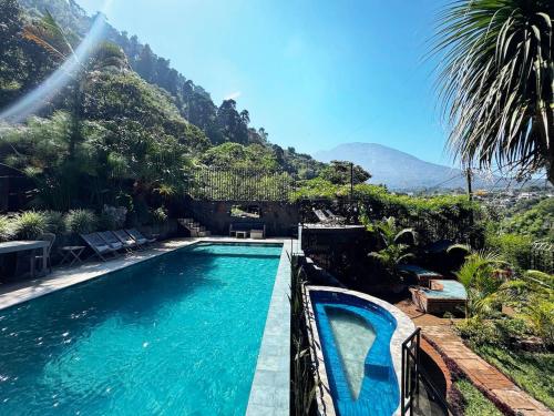 Private Room With Jacuzzi, Pool, and Sauna. in Sanluka Toliman
