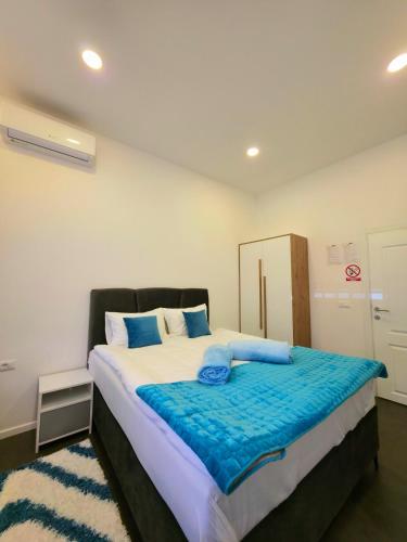 Blue Panda Central Apartment with Style
