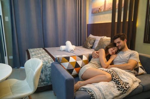 Luxurious Romantic Getaway in a stylish Condo, Tagaytay